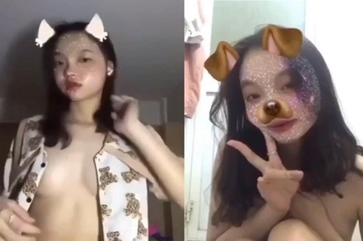 Testemunhe a garota se masturbando com o rosto cantado